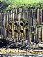 Каналы в скалах. Иллюстрация с сайта «Заговор Ориона»