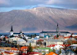 Исландия отвоевала свободу и отдает банкиров под суд