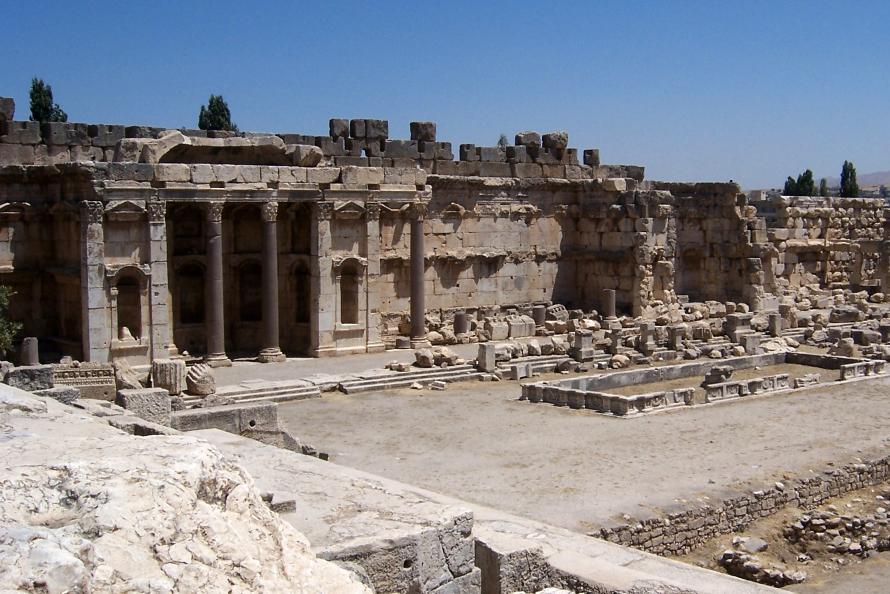 Кто и зачем построил Баальбек?