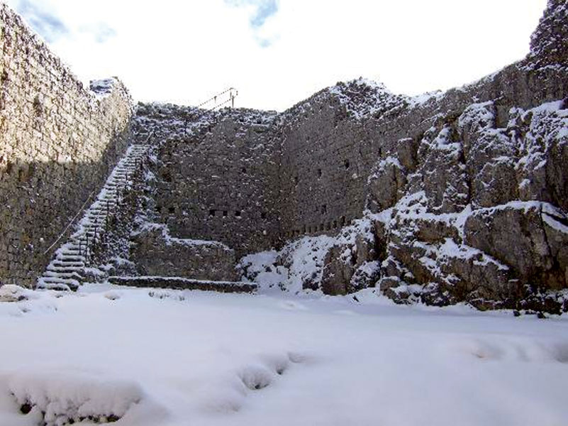 Сегодняшние руины Монсегюра III